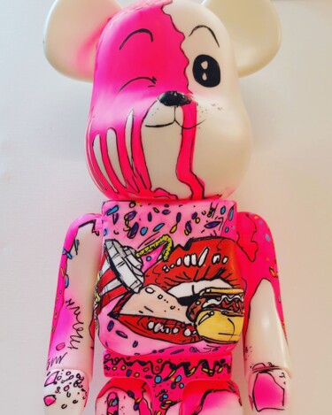 Escultura titulada "Bearbrick fold pink" por Art Hugo, Obra de arte original, Acrílico
