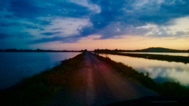 Photographie intitulée "Etang de THAU" par Ludovic Cussigh, Œuvre d'art originale, Photographie numérique