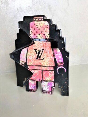 Sculpture titled "Score 037 - LY" by Artcadebites, Original Artwork, Resin