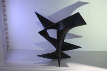 Sculpture intitulée "aigle-noir-2.jpg" par Dominique Andre, Œuvre d'art originale, Plastique