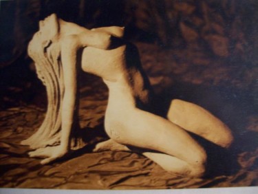 Sculpture titled "DONNA 1" by Angelo Pisciotta, Original Artwork, Terra cotta