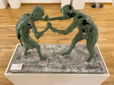 Sculpture titled "La disputa" by Alberto Tundidor Sanz, Original Artwork, Plastic