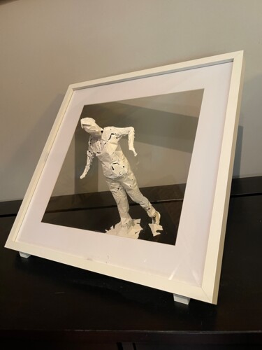 Skulptur mit dem Titel "A través del cristal" von Alberto Tundidor Sanz, Original-Kunstwerk, Kunststoff