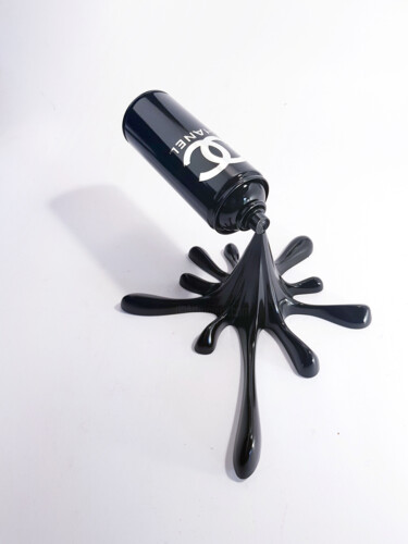 Sculpture titled "Splash It Chanel" by 2fast, Original Artwork, Stainless Steel Mounted on Metal