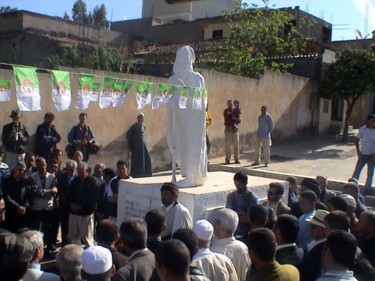Sculpture intitulée "Cheikh Ahaddad(sedd…" par Nouredinebouzidiart, Œuvre d'art originale, Coulage