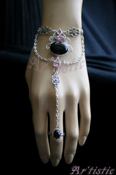 Artisanat intitulée "Bracelet bague "Bla…" par Ar'Tistic, Œuvre d'art originale, Bijoux
