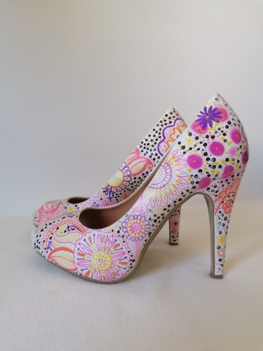 Talon N°37 Design intitulée "Talon N°37" par Grazy B, Œuvre d'art originale, Accessoires
