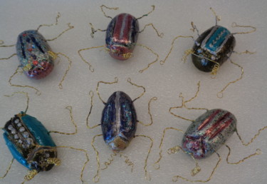 Sculpture intitulée "scarabees.jpg" par Pascale Secondi Biscioni, Œuvre d'art originale, Argile