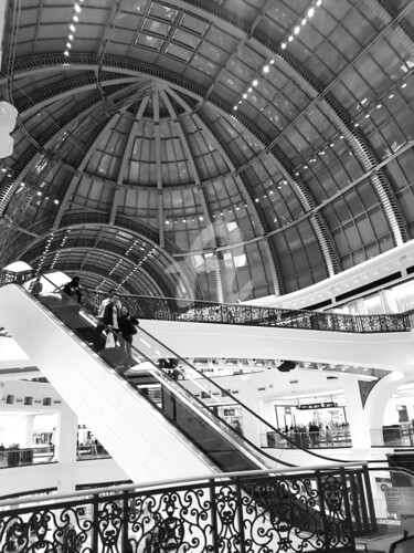 Photography titled "Dubai Mall" by Art Moé, Original Artwork, Digital Photography