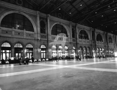 Fotografie mit dem Titel "Zürich Mainstation" von Art Moé, Original-Kunstwerk, Digitale Fotografie