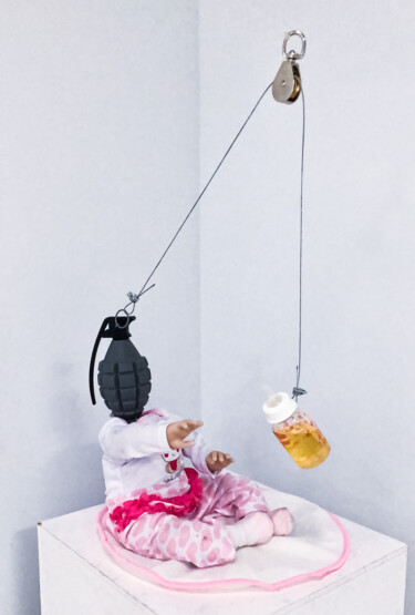 Скульптура под названием "Blind Self Destruct…" - Andres Ochoa Morales, Подлинное произведение искусства, Смола