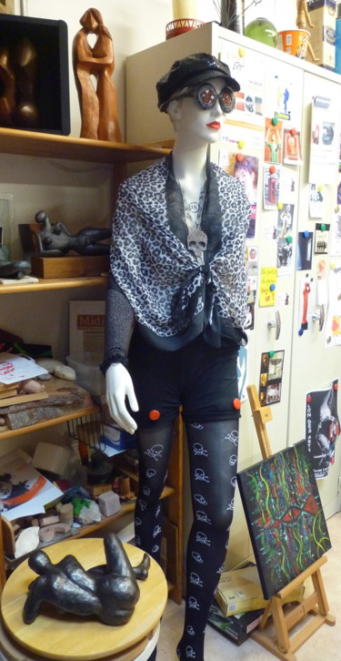MANNEQUIN UNDERGROUND Design intitulée "MANNEQUIN UNDERGROU…" par Mandel Sonia, Œuvre d'art originale,