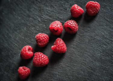Photography titled "Raspberries" by Anna Sowinska, Original Artwork, Digital Photography
