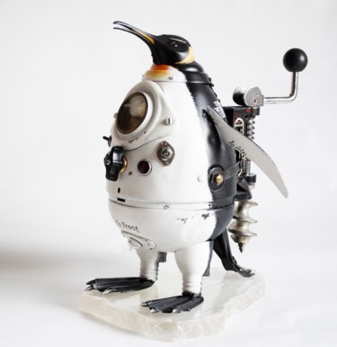 Sculpture titled "A ROYAL PENGUIN" by Artūras Tamašauskas, Original Artwork, Aluminium