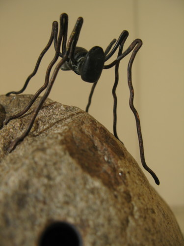 제목이 "Ant"인 조형물 Artūras Žilinskas로, 원작, 금속