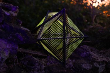 Scultura intitolato "Merkaba v1 | Grid" da Kevin Fernandez (Artwork.e.v), Opera d'arte originale, String Art