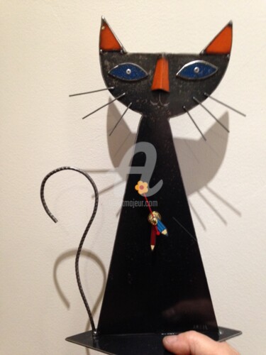 Sculpture titled "Chat l'heure" by Arzel, Original Artwork, Metals