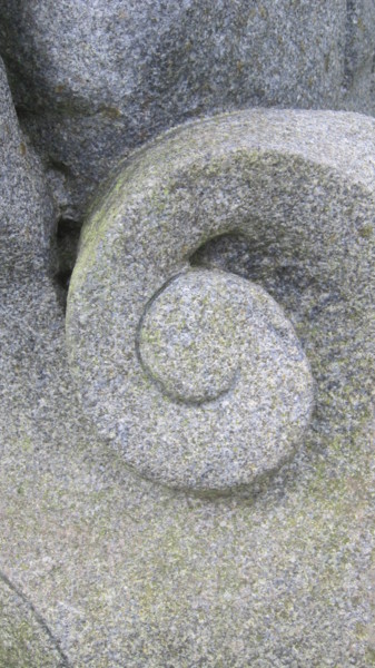 Photographie intitulée "Rondeur de Granit -…" par Anne Sisun Kermarrec, Œuvre d'art originale