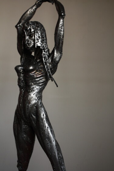 Sculpture titled "Freya's Will" by Aslan Selçuk Arık, Original Artwork, Metals