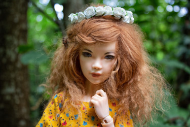 雕塑 标题为“Ema "Autumn Girl" n…” 由Chloe L., 原创艺术品, 树脂