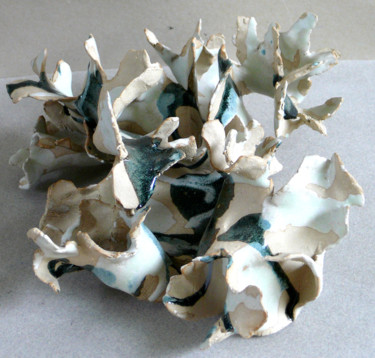 Sculpture intitulée "corail jade" par Marine Assoumov, Œuvre d'art originale, Céramique