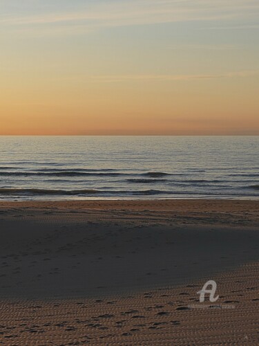 Photography titled "SILENCE IS THE NEW…" by Aster, Original Artwork, Non Manipulated Photography Mounted on Aluminium