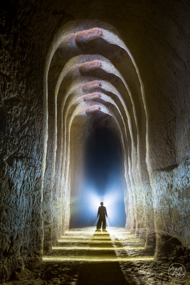 - L'Ascension - Photographie intitulée "- L'Ascension -" par Atb Art, Œuvre d'art originale, Light Painting Monté sur Autre panneau rigide