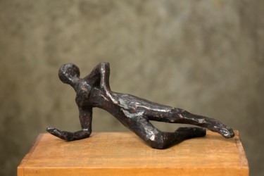 Skulptur mit dem Titel "Relax" von Mônica Villela, Original-Kunstwerk, Papier