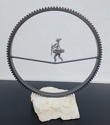 Sculptuur getiteld "La danseuse de corde" door Atelier Brictius, Origineel Kunstwerk, Metalen