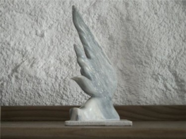 Skulptur mit dem Titel "Die Flamme, die dav…" von Atiram, Original-Kunstwerk