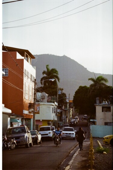 Fotografia zatytułowany „Puerto Plata 3” autorstwa Audrey Dora, Oryginalna praca, Fotografia filmowa