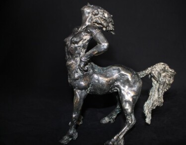 Sculptuur getiteld "Le chant d'Occyrhoée" door Audrey Fléchet, Origineel Kunstwerk, Bronzen