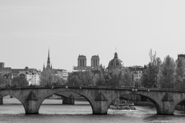 Фотография под названием "Paris" - Aurélien Comte, Подлинное произведение искусства, Цифровая фотография