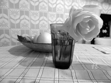"Rosa gialla in bian…" başlıklı Fotoğraf Aurelio Nicolazzo tarafından, Orijinal sanat, Dijital Fotoğrafçılık