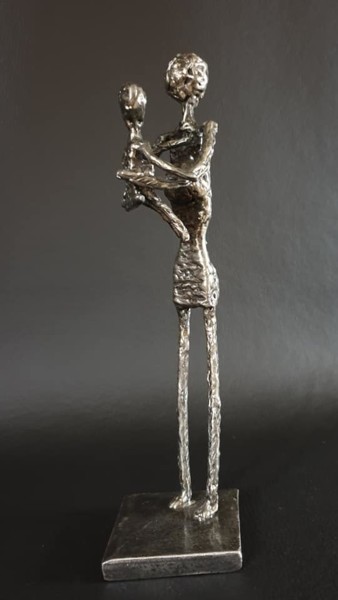 Скульптура под названием "La mère et l'enfant…" - Sandrine Plumard, Подлинное произведение искусства, Металлы