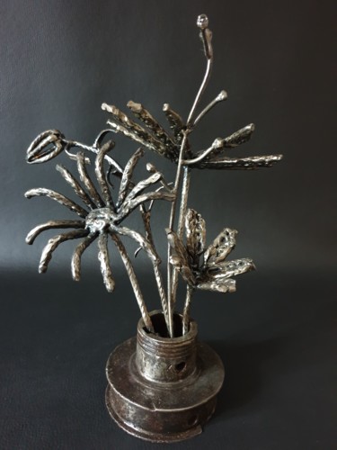 Skulptur mit dem Titel "Fleurs des champs" von Sandrine Plumard, Original-Kunstwerk, Metalle
