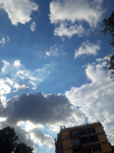 Fotografie mit dem Titel "Nothing but blue sky" von Avik Chakravorty, Original-Kunstwerk, Digitale Fotografie
