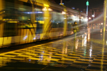 제목이 "Tram"인 사진 Axl Martin로, 원작, 조작되지 않은 사진