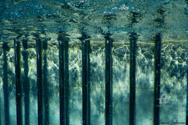Fotografie getiteld "The Swimming Pool -2" door Laura Galinier (Azalé Photo), Origineel Kunstwerk
