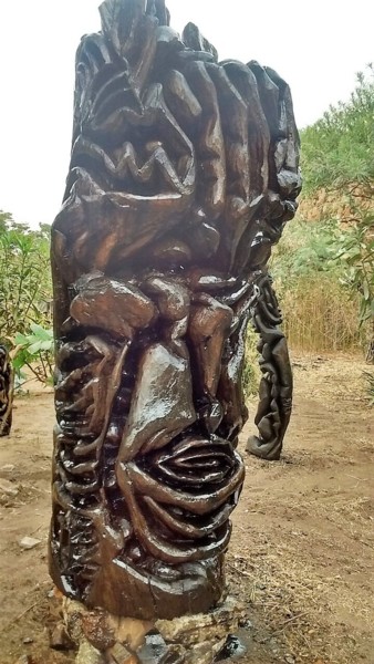 Sculpture intitulée "phpetotgg.jpg" par Baba Toure, Œuvre d'art originale, Bois