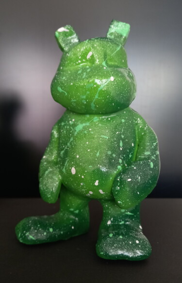 Sculptuur getiteld "Greenbear" door Baiz Bass, Origineel Kunstwerk, Klei
