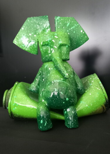 Sculpture intitulée "Greeneleph" par Baiz Bass, Œuvre d'art originale, Argile