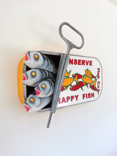 Escultura titulada "Conserve Happy Fish" por Philippe Balayn, Obra de arte original, Papel maché