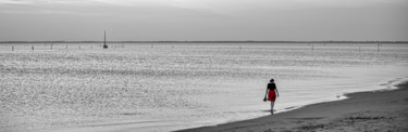 Photographie intitulée "La jupe rouge" par Olivier Barau, Œuvre d'art originale, Photographie numérique