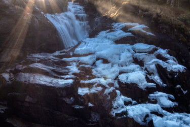 Фотография под названием "Waterfall II" - Olivier Barau, Подлинное произведение искусства, Цифровая фотография