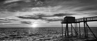Фотография под названием "Black Sunset" - Olivier Barau, Подлинное произведение искусства, Цифровая фотография
