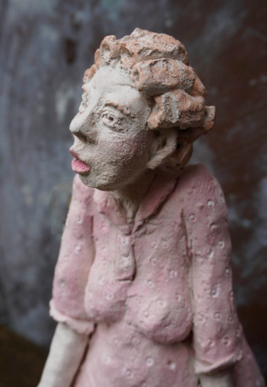 Sculptuur getiteld "rêve de poids" door Barbotine Ciselet, Origineel Kunstwerk, Terra cotta