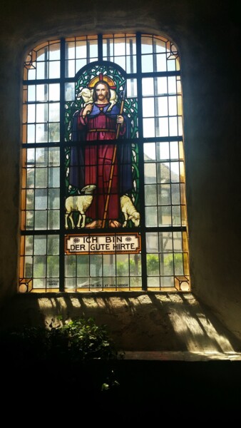 Фотография под названием "Vitrail église Sain…" - Barbouilletto, Подлинное произведение искусства, Цифровая фотография