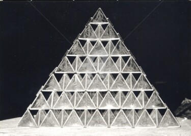 Sculpture intitulée "16-Pyramide-Tri-03" par Barbu Nitescu, Œuvre d'art originale