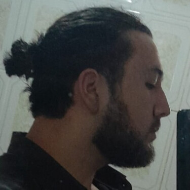 Bastián Calderón. Foto de perfil Grande